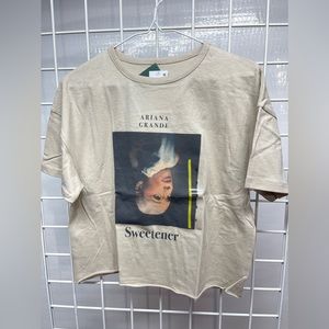Women’s Ariana Grande top
